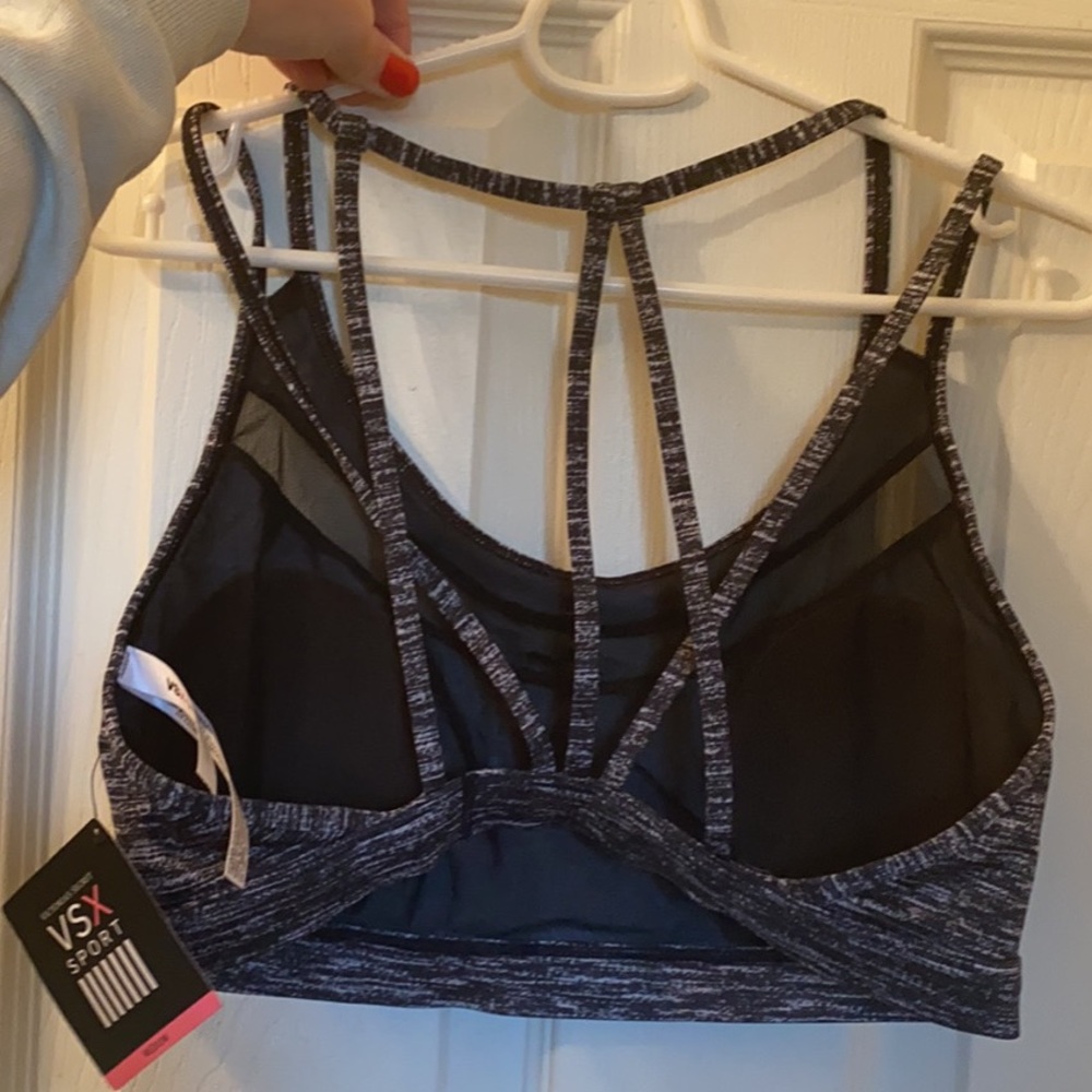 BRAND NEW Victoria Secret Sports Bra